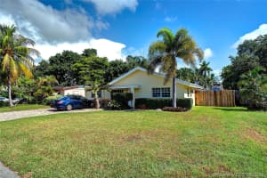 5705 Douglas St, Hollywood, FL 33021, Sold 08/07/20