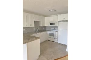 8005 Lake Dr, Doral, FL 33166, Sold 09/25/20