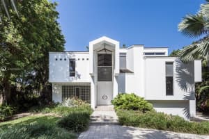 220 Costanera Rd, Coral Gables, FL 33143, Sold 09/15/21