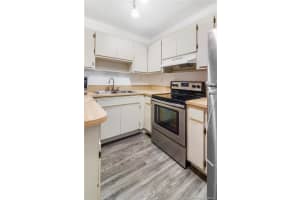 6878 NW 173rd Dr, Hialeah, FL 33015, Sold 09/11/20
