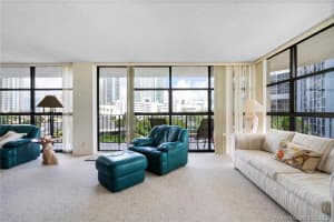 600 Parkview Dr # 1132, Hallandale Beach, FL 33009, Sold 12/01/20
