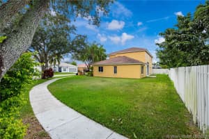10506 SW 19th St, Miramar, FL 33025, Sold 08/07/20