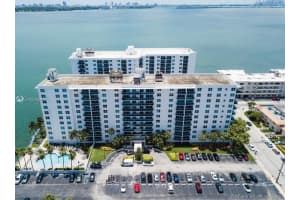 7501 E Treasure Dr #7l, North Bay Village, FL 33141, Sold 09/04/20