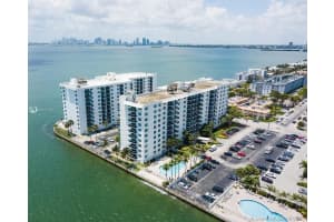 7501 E Treasure Dr #7l, North Bay Village, FL 33141, Sold 09/04/20
