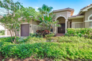 10120 S Lake Vista Cir, Davie, FL 33328, Sold 08/31/20