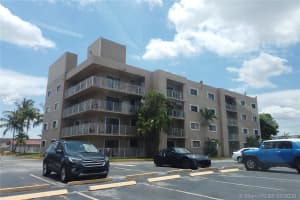 8517 NW 7th St, Miami, FL 33126, Sold 08/17/20