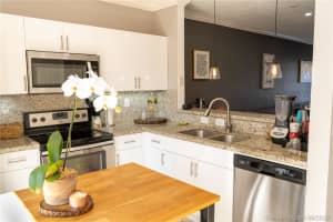 17058 SW 137th Pl, Miami, FL 33177, Sold 08/11/20