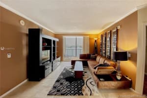 17100 N Bay Rd, Sunny Isles Beach, FL 33160, Sold 10/30/20