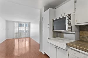 5555 Collins Ave #7p, Miami, FL 33140, Sold 10/13/20