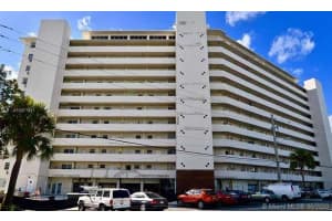 7904 West Dr, North Bay Village, FL 33141, Sold 07/29/20
