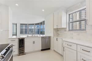 5555 Collins Ave #12r, Miami, FL 33140, Sold 12/22/20