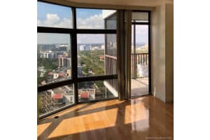 3375 N Country Club Dr, Miami, FL 33180, Sold 08/13/20