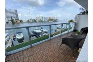 7928 East Dr, North Bay Village, FL 33141, Sold 10/30/20