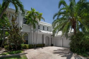 13 Grand Bay Estates Cir, Key Biscayne, FL 33149, Sold 08/16/21