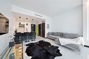 50 South Pointe Dr, Miami Beach, FL 33139, Sold 04/20/22