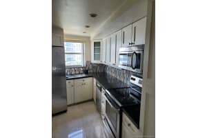 6039 Collins Ave, Miami Beach, FL 33140, Sold 12/22/20