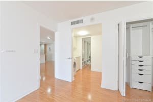 5555 Collins Ave #10z, Miami, FL 33140, Sold 04/14/21
