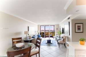 2500 NE 135th St B1009, North Miami, FL 33181, Sold 09/03/20