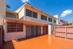 15660 SW 82nd Cir Ln, Miami, FL 33193, Sold 10/23/20