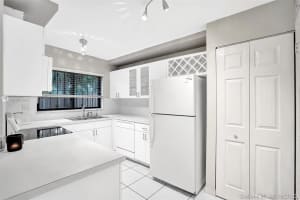 6530 Kendale Lakes Dr, Miami, FL 33183, Sold 08/07/20