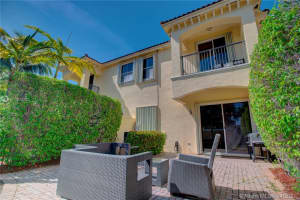 876 Spinnaker Dr, Hollywood, FL 33019, Sold 06/23/21