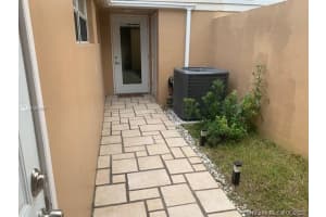 19030 Bob-O-Link Dr, Hialeah, FL 33015, Sold 08/20/20