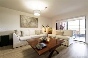 219 Lakeside Cir, Sunrise, FL 33326, Sold 08/12/20