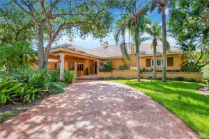 7805 Los Pinos Cir, Coral Gables, FL 33143, Sold 05/10/21