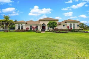 5795 N Sterling Ranch Dr, Davie, FL 33314, Sold 08/20/20