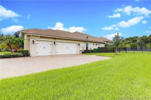 5795 N Sterling Ranch Dr, Davie, FL 33314, Sold 08/20/20
