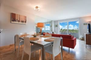 465 Ocean Dr, Miami Beach, FL 33139, Sold 10/09/20