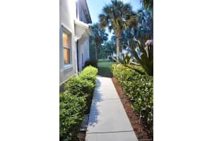 1146 Pinewood Lake Ct, Greenacres, FL 33415, Sold 08/19/20