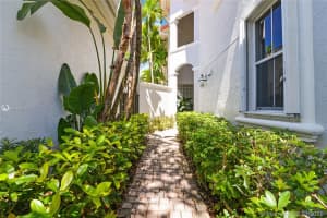 1539 Shoreline Way, Hollywood, FL 33019, Sold 04/07/21