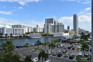 400 Leslie Dr, Hallandale Beach, FL 33009, Sold 12/11/20