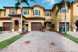 378 NE 37th Pl, Homestead, FL 33033, Sold 10/09/20
