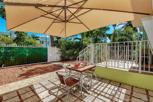 915 8th St, Miami Beach, FL 33139, Sold 07/29/20