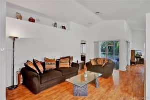 341 SW 203rd Ave, Pembroke Pines, FL 33029, Sold 08/28/20
