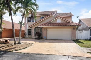 18660 NW 78th Ave, Hialeah, FL 33015, Sold 08/31/20