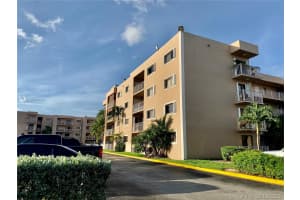 8517 NW 7th St, Miami, FL 33126, Sold 08/24/20