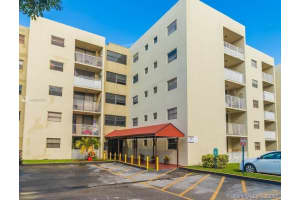 8185 NW 7th St, Miami, FL 33126, Sold 10/28/20