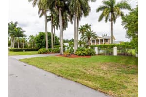 12131 SW 2nd St, Plantation, FL 33325, Sold 08/07/20
