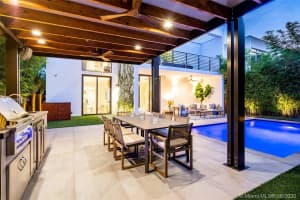 8641 Arboretum Ln, Miami, FL 33138, Sold 08/24/20