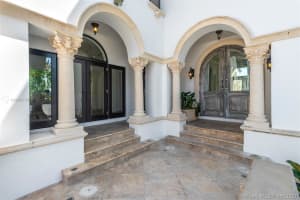 308 S Coconut Ln, Miami Beach, FL 33139, Sold 09/01/20