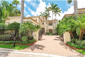4028 Island Estates Dr, Miami, FL 33160, Sold 02/01/21