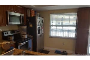 861 Maple Ct, Dunedin, FL 34698, Sold 03/15/21