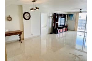 427 Golden Isles Dr #4a, Hallandale Beach, FL 33009, Sold 08/25/20