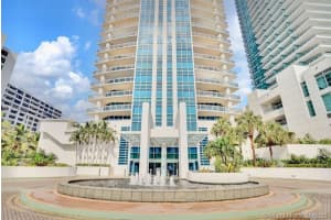 3535 S Ocean Dr, Hollywood, FL 33019, Sold 12/28/20