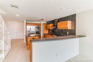 2950 NE 188th St, Miami, FL 33180, Sold 10/07/20