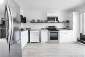 2609 NE 10th St, Hallandale Beach, FL 33009, Sold 09/11/20