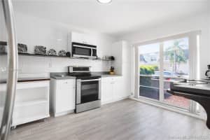 2609 NE 10th St, Hallandale Beach, FL 33009, Sold 09/11/20